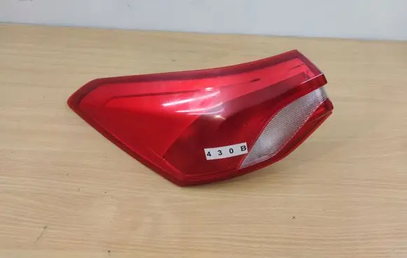 Ford Focus Rear/tail lights JX7B13405AC
