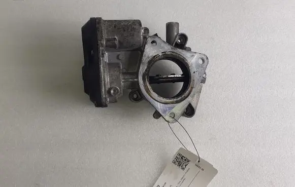 Opel Insignia A Throttle valve 55561164