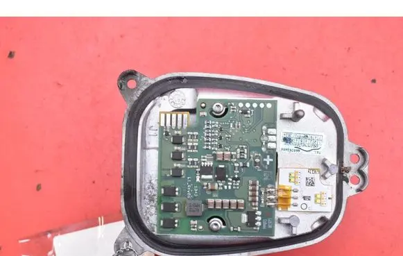 Opel Insignia A Voltage converter/converter module 10500130550
