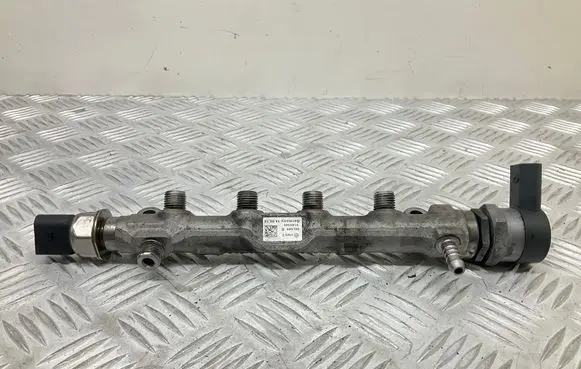 Audi A3 S3 8V Fuel pressure regulator 04L089B 04L906054 057130764AB