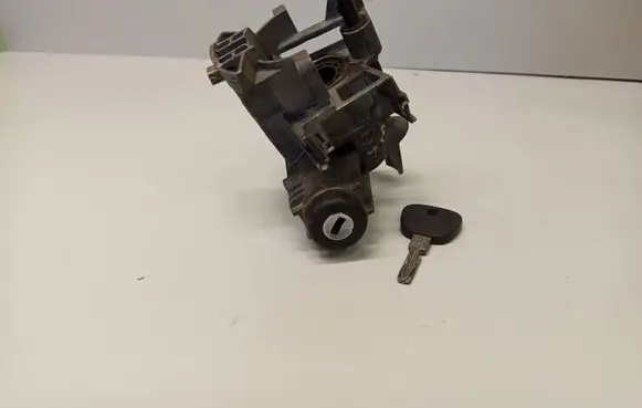 BMW 5 E34 Ignition lock 11602760 11552400