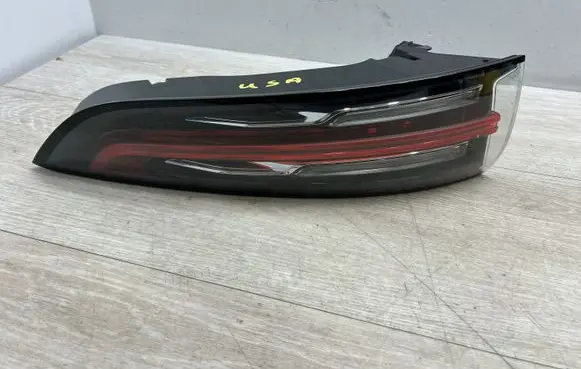 Porsche Cayenne (9Y0 9Y3) Rear/tail lights 9Y0945096J BJ0020630208 9Y0945096P
