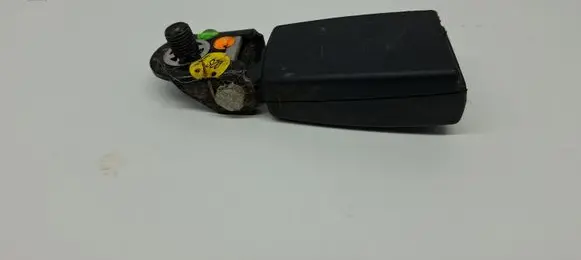 Rear seatbelt buckle