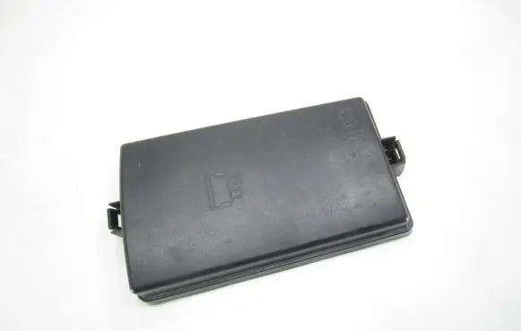 Volkswagen Tiguan Fuse box cover 5Q0937132A 63512386