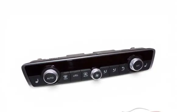 Audi Q3 F3 Climate control unit 83A820043J