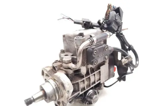 Audi A4 S4 B5 8D Fuel injection high pressure pump 028130115A 0460404969