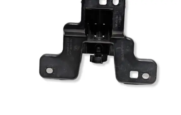 Skoda Octavia Mk4 Front bumper mounting bracket 5E3807989A
