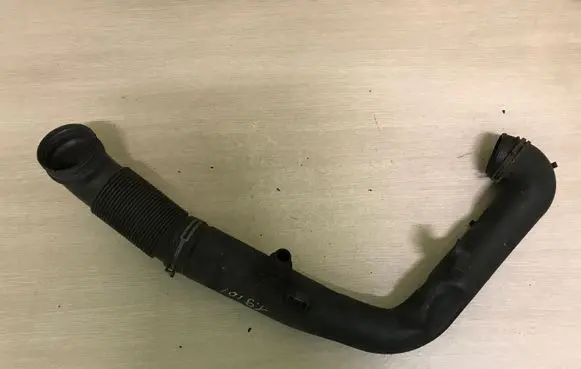 Volkswagen Golf V Intercooler hose/pipe 1K0129654AA