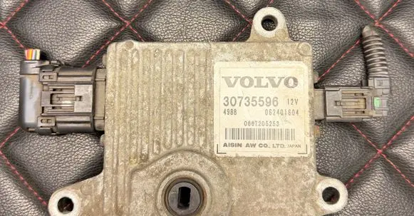 Volvo S40 Torque split ecu control unit/module 30735596 0667205253 062401604