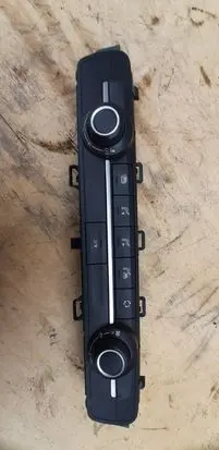 Peugeot Expert Climate control unit 98081722ZD