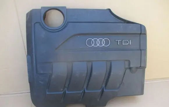 Audi A3 S3 8P Engine cover (trim)