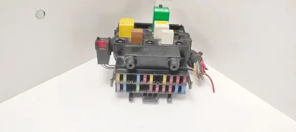 Ford Mondeo Mk III Fuse box set 89FG14A073AA