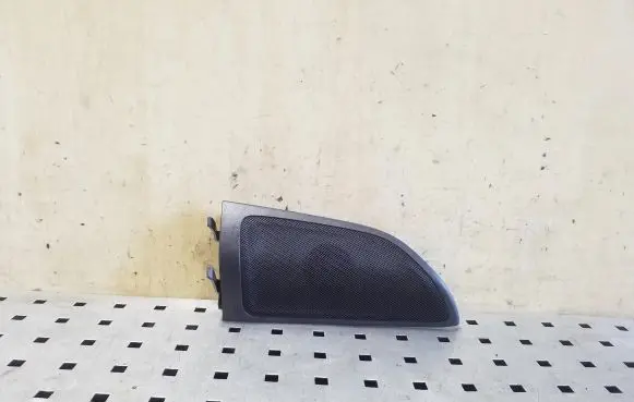 Mercedes-Benz B W246 W242 Front door high frequency speaker A2467200211 A2118200202