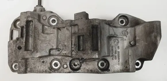 BMW 5 F10 F11 Generator/alternator bracket 8506863