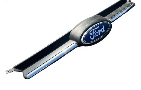 Ford Focus Front bumper upper radiator grill BM51BA133B