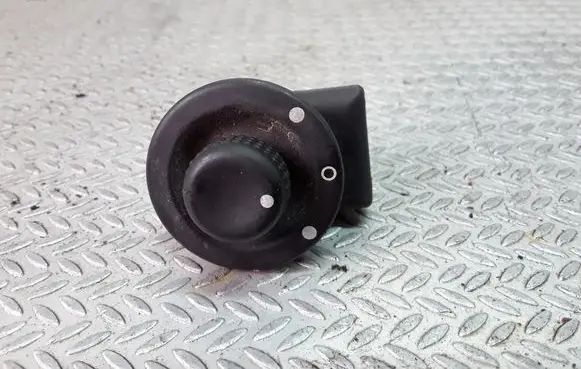 Renault Laguna II Wing mirror switch 8200002442A