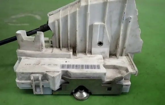 Mercedes-Benz B W245 Front door lock 1697202835
