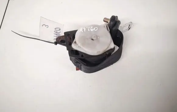 Mazda 626 Rear seatbelt ge5arh