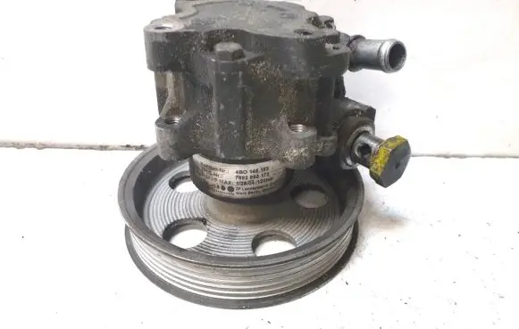 Audi A6 S6 C5 4B Power steering pump
