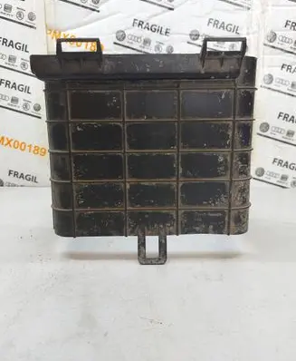 Volkswagen PASSAT B6 Battery tray heat shield 1K0915336B
