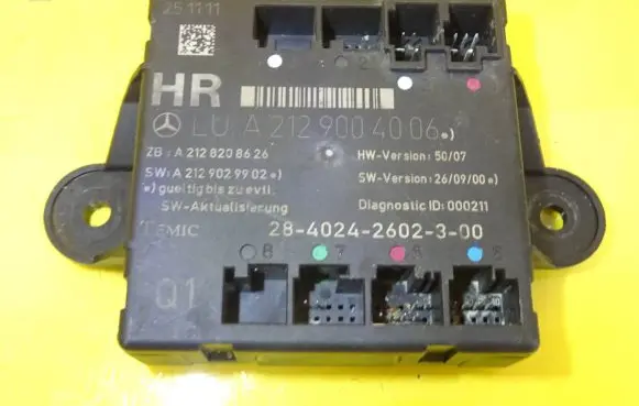 Mercedes-Benz C W204 Door control unit/module A2129004006