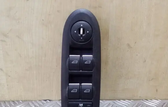 Ford Kuga I Electric window control switch 8M5T14A132AC