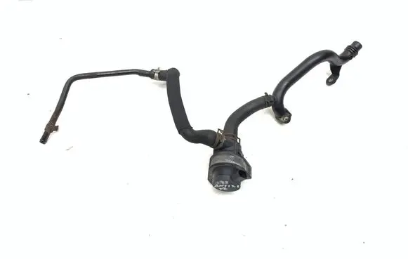 Engine coolant pipe/hose