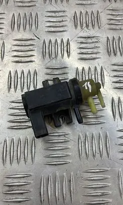 Volkswagen Caddy Turbo solenoid valve 1K0906622A