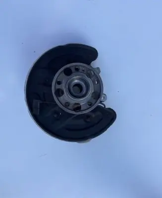 Mercedes-Benz C W205 Rear wheel hub 2055467380