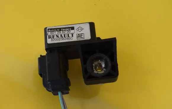 Renault Scenic II - Grand scenic II Airbag deployment crash/impact sensor 8200236286C