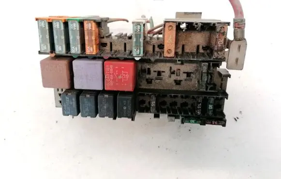 Renault Scenic I Fuse box set 7703497782B