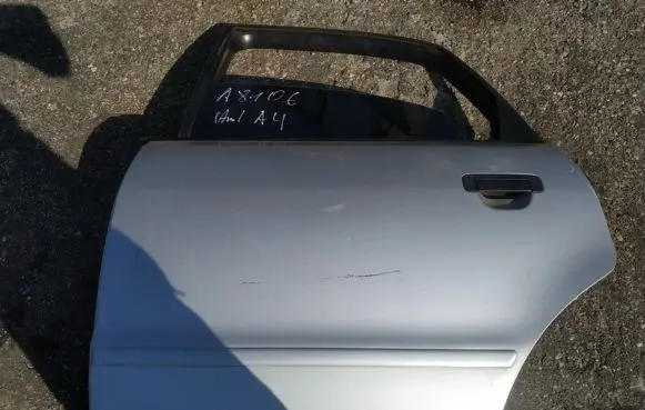 Audi A4 S4 B5 8D Rear door pilkos