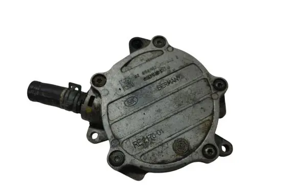 Audi A4 S4 B6 8E 8H Vacuum pump 06D145100D