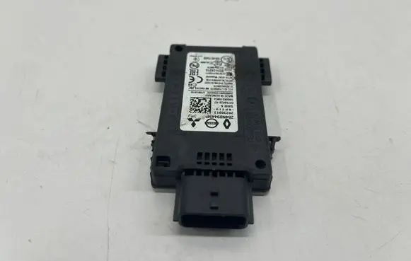 Nissan Qashqai J12 Blind spot module 284N09449P