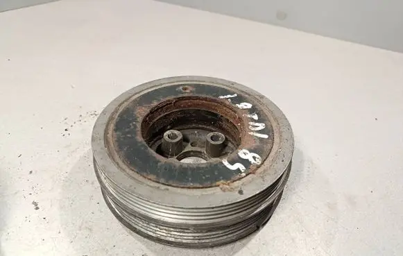 Volkswagen Bora Crankshaft pulley 038105243F