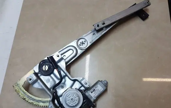 KIA Sorento Rear door window regulator motor 834503E000