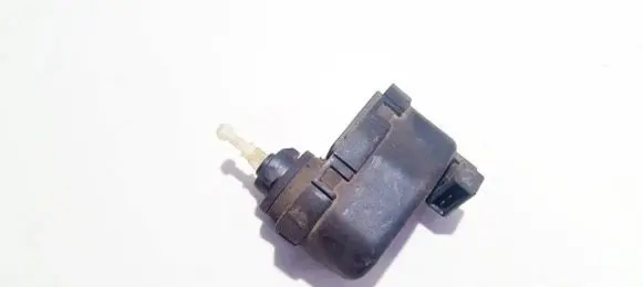 Volkswagen Golf III Headlight level adjustment motor 0307851347 1h0941295a