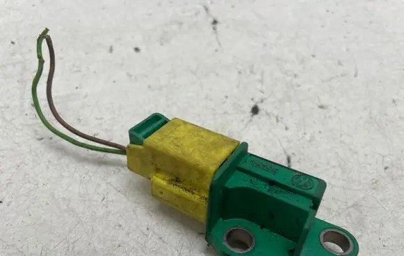 Audi A4 S4 B8 8K Airbag deployment crash/impact sensor 1K0909606C