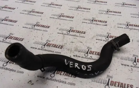 Toyota Corolla Verso E121 Engine coolant pipe/hose