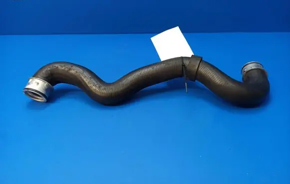 Mercedes-Benz C W203 Engine coolant pipe/hose A2035015782