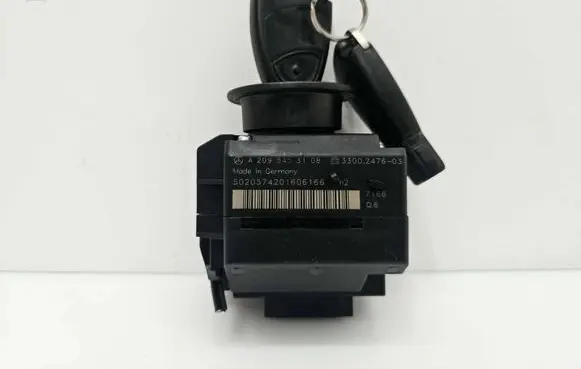 Mercedes-Benz C W203 Ignition lock A2095453108 3300247603 5020574201606166