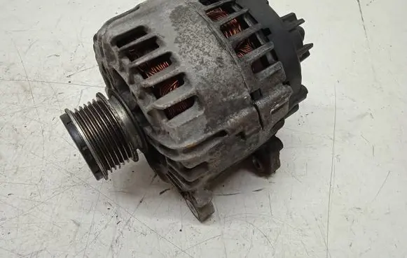 Seat Ibiza IV (6J,6P) Generator/alternator 03P903023 TG14C035 2609874C