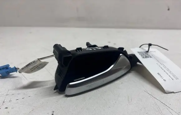 Mercedes-Benz ML W166 Front door interior handle A1667600661
