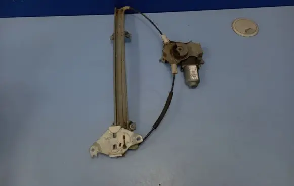 Nissan Almera Front door window regulator with motor 114725 400601