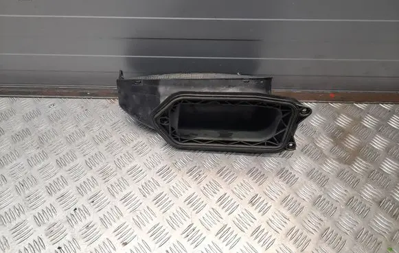 Audi A7 S7 4G Air intake duct part 4G1819904A