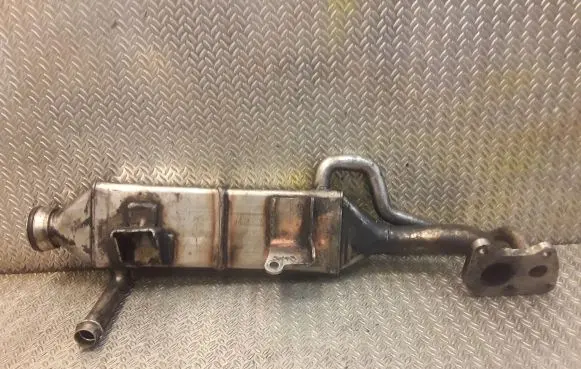 Mercedes-Benz S W221 EGR valve cooler 6421400175 A6421400175