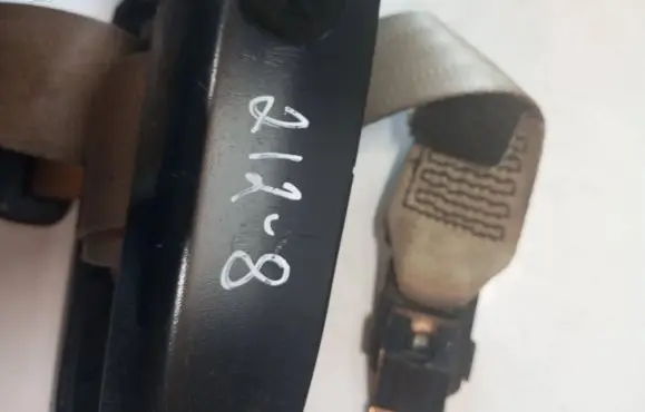 Volvo V70 Front seatbelt 6041213RH