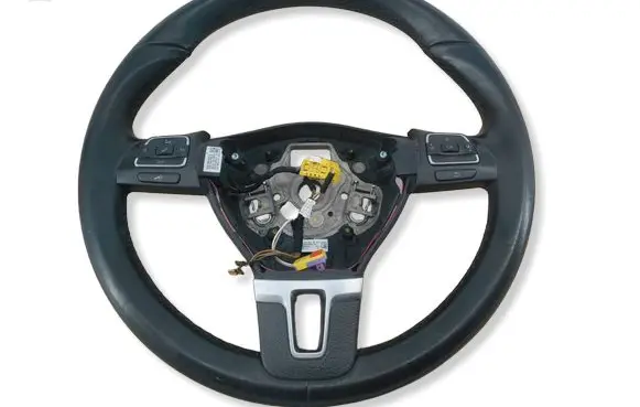 Volkswagen PASSAT B7 Steering wheel 3063333