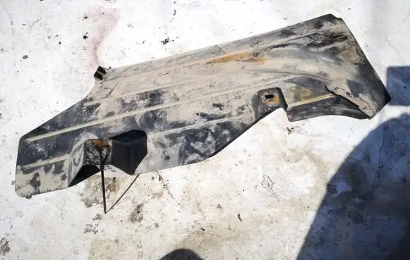 Volvo S40 Engine splash shield/under tray 30683605