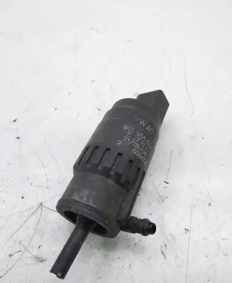 Volkswagen PASSAT CC Windscreen/windshield washer pump 1K5955651